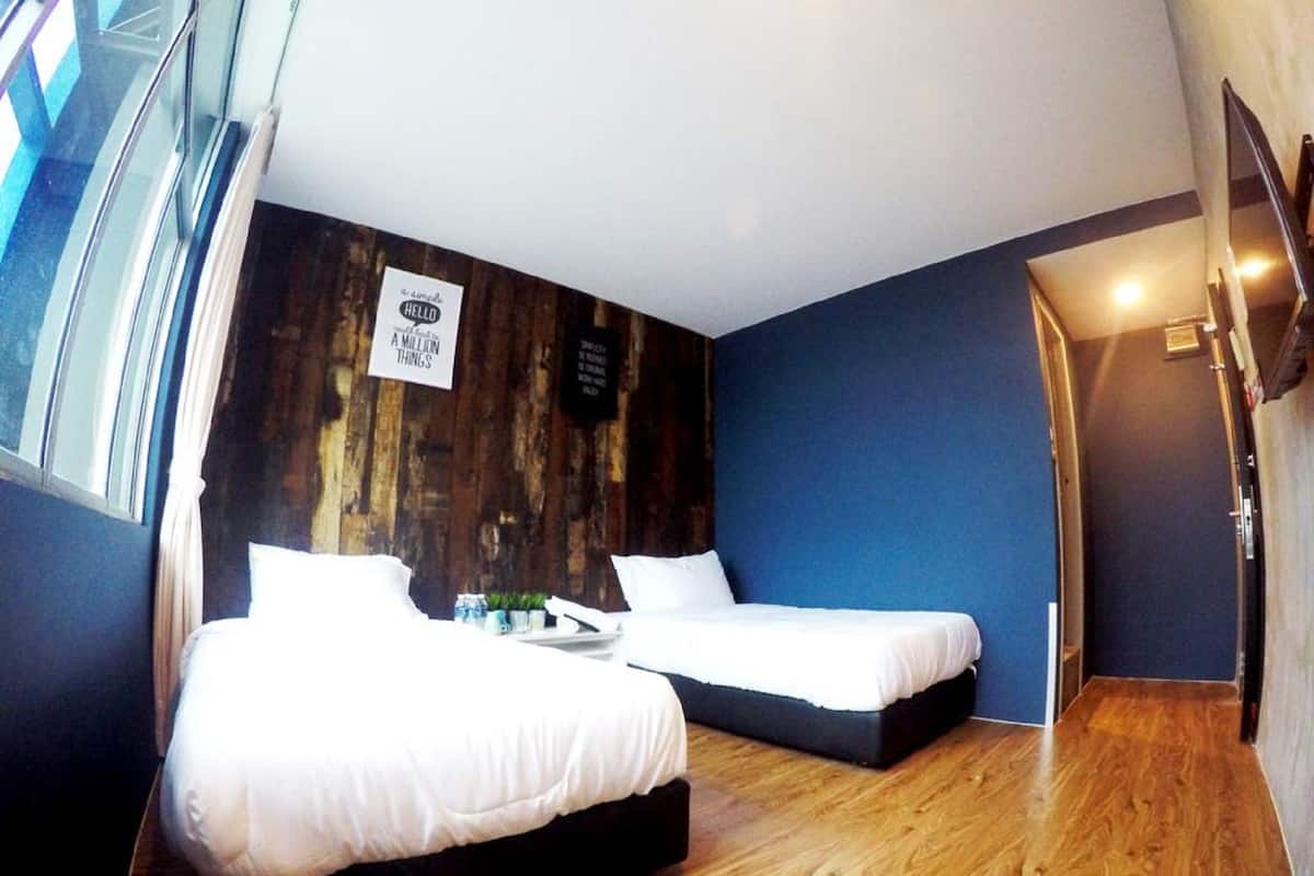 Free WiFi, bed sheets