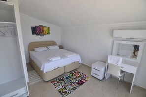 3 bedrooms, desk, iron/ironing board, free WiFi - Villa Beyaz (Kas)