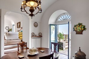 Villa, 4 Bedrooms | Room amenity - Fondo Turiello (Massa Lubrense)