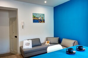 Appartement, 1 chambre | Coin séjour
