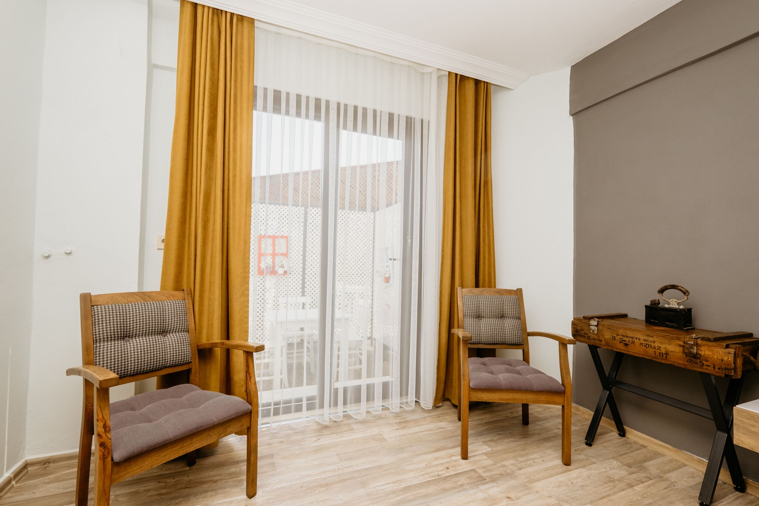 standard room, ground floor | living area | 40-cm lcd tv with satellite channels, tv