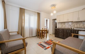 Bureau, espace de travail pour ordinateur portable