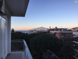 Apartemen, 3 kamar tidur | Pemandangan dari kamar