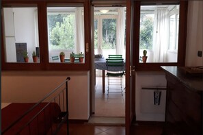 Appartamento, 2 camere da letto | 2 camere, ferro/asse da stiro, culle/letti per bambini (a pagamento)