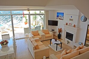 Villa, Sea View | Living room | Plasma TV - Villa Gelecek (Kas)