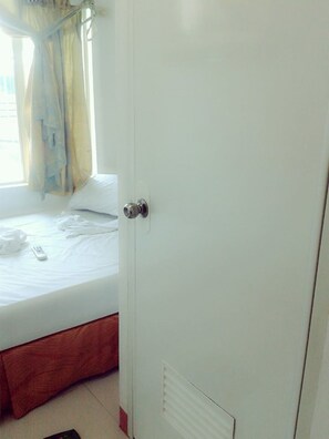 Coffres-forts dans les chambres, rideaux occultants