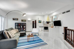 Villa, 3 Bedrooms, Non Smoking, 2 Bathrooms | Living area - Villa Milena (Sorrento)