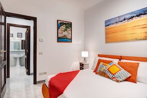 Villa, 3 Bedrooms, Non Smoking, 2 Bathrooms | 2 bedrooms, individually decorated, individually furnished, desk - Villa Milena (Sorrento)