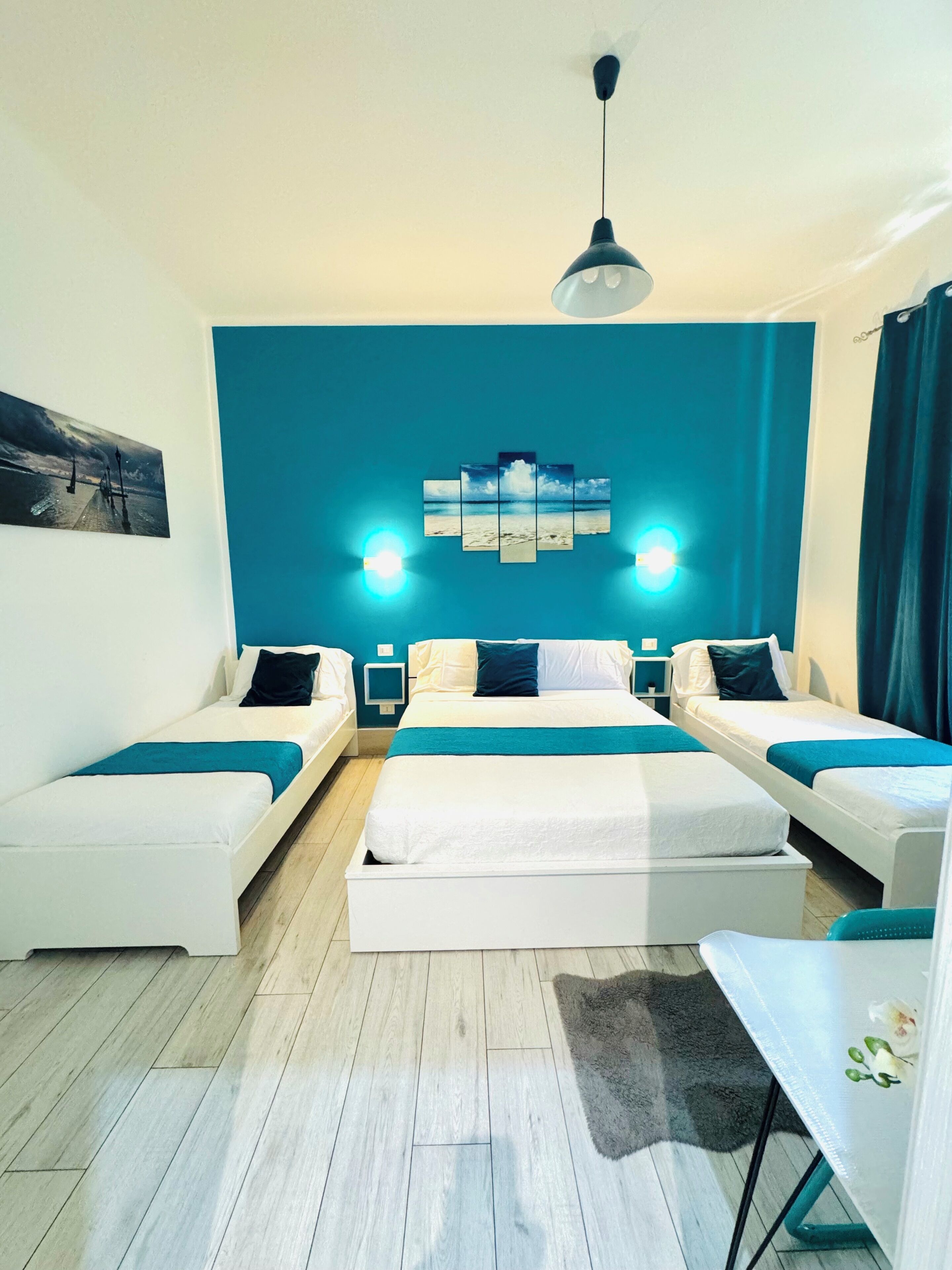 Chambre Triple, vue ville