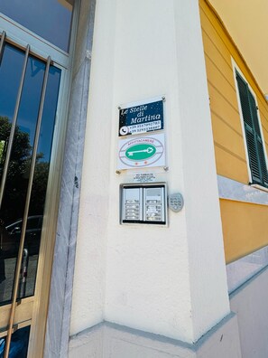 Exterior - Le Stelle Di Martina Affittacamere (La Spezia)