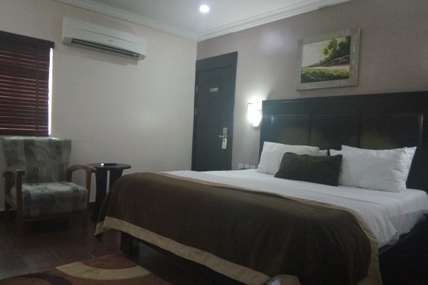 Executive Double Room, 1 Queen Bed, Non Smoking, Pool View