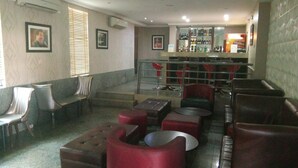 بار (في المنشاة)