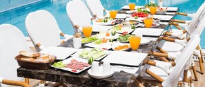 Free daily buffet breakfast - Assos Altin Hotel (Ayvacik)
