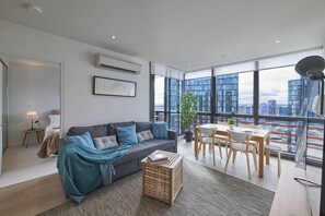 Apartment, 2 Bedrooms | Living area