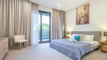 House, 5 Bedrooms | 5 bedrooms, iron/ironing board, free WiFi, bed sheets