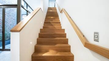 House, 5 Bedrooms | 5 bedrooms, iron/ironing board, free WiFi, bed sheets