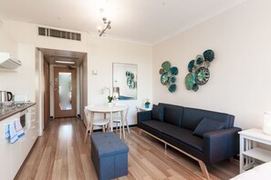 Studio | Living area | Flat-screen TV - Resort Style Studio - Lane Cove (Lane Cove North)