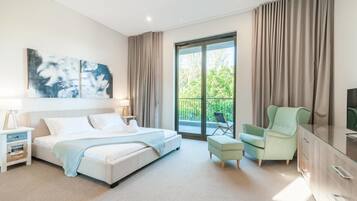 House, 5 Bedrooms | 5 bedrooms, iron/ironing board, free WiFi, bed sheets