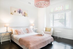 House, 5 Bedrooms | 5 bedrooms, iron/ironing board, free WiFi, bed sheets - Beautiful 5 BDR Federation Home with Spa (Drummoyne)