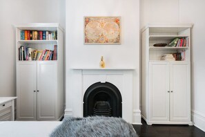 House, 5 Bedrooms | 5 bedrooms, iron/ironing board, free WiFi, bed sheets - Beautiful 5 BDR Federation Home with Spa (Drummoyne)