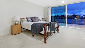 House, 5 Bedrooms | 5 bedrooms, iron/ironing board, free WiFi, bed sheets - 4.5 Million Dollar Surfers Paradise Dream Mansion (Surfers Paradise)