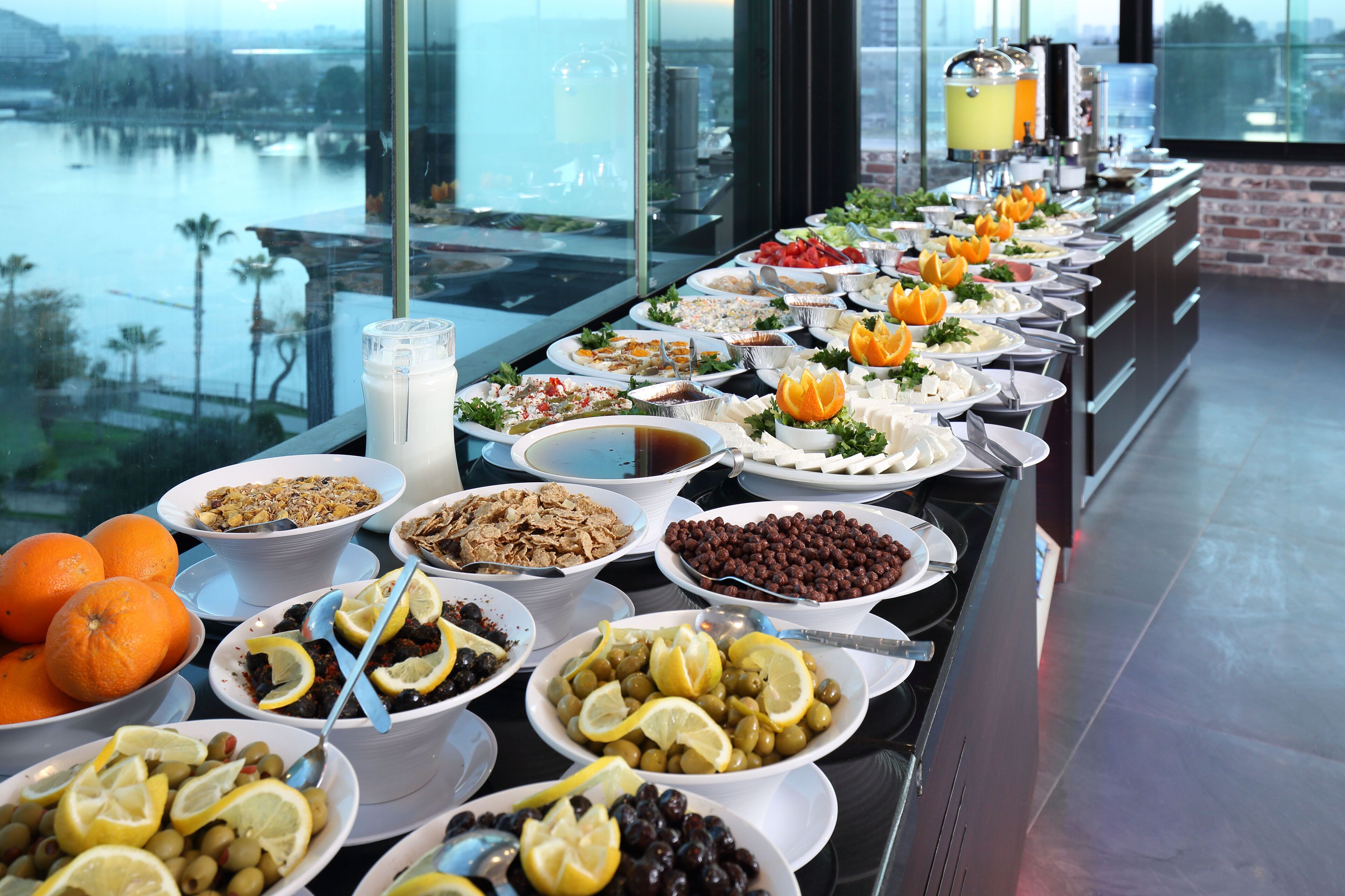 包每日自助早餐