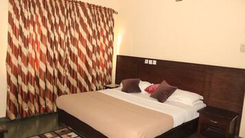 Desk, free WiFi, bed sheets