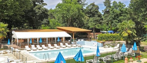 Seasonal outdoor pool