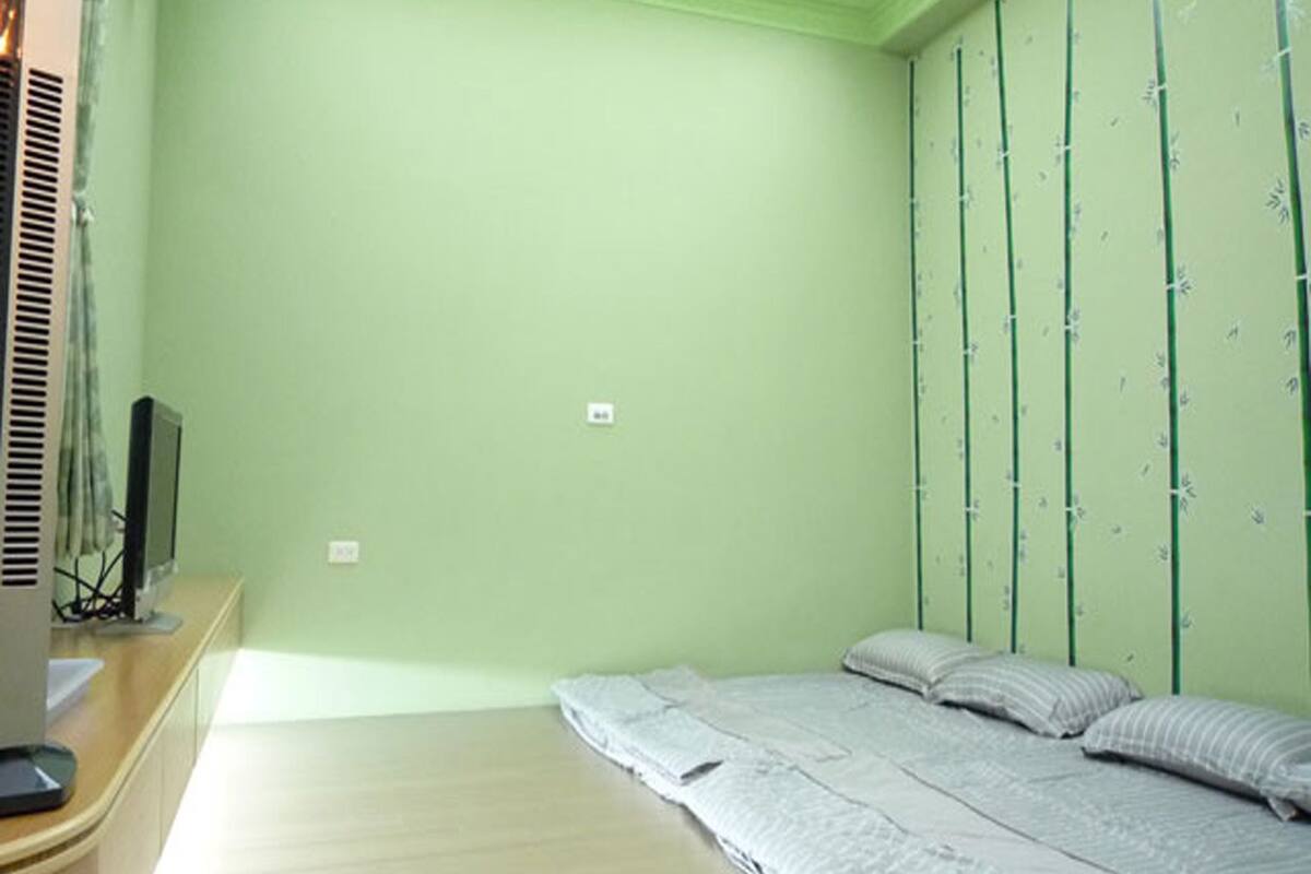 Classic Quadruple Room, 2 Double Beds, Non Smoking, Ocean View | Desk, blackout drapes, free WiFi, bed sheets