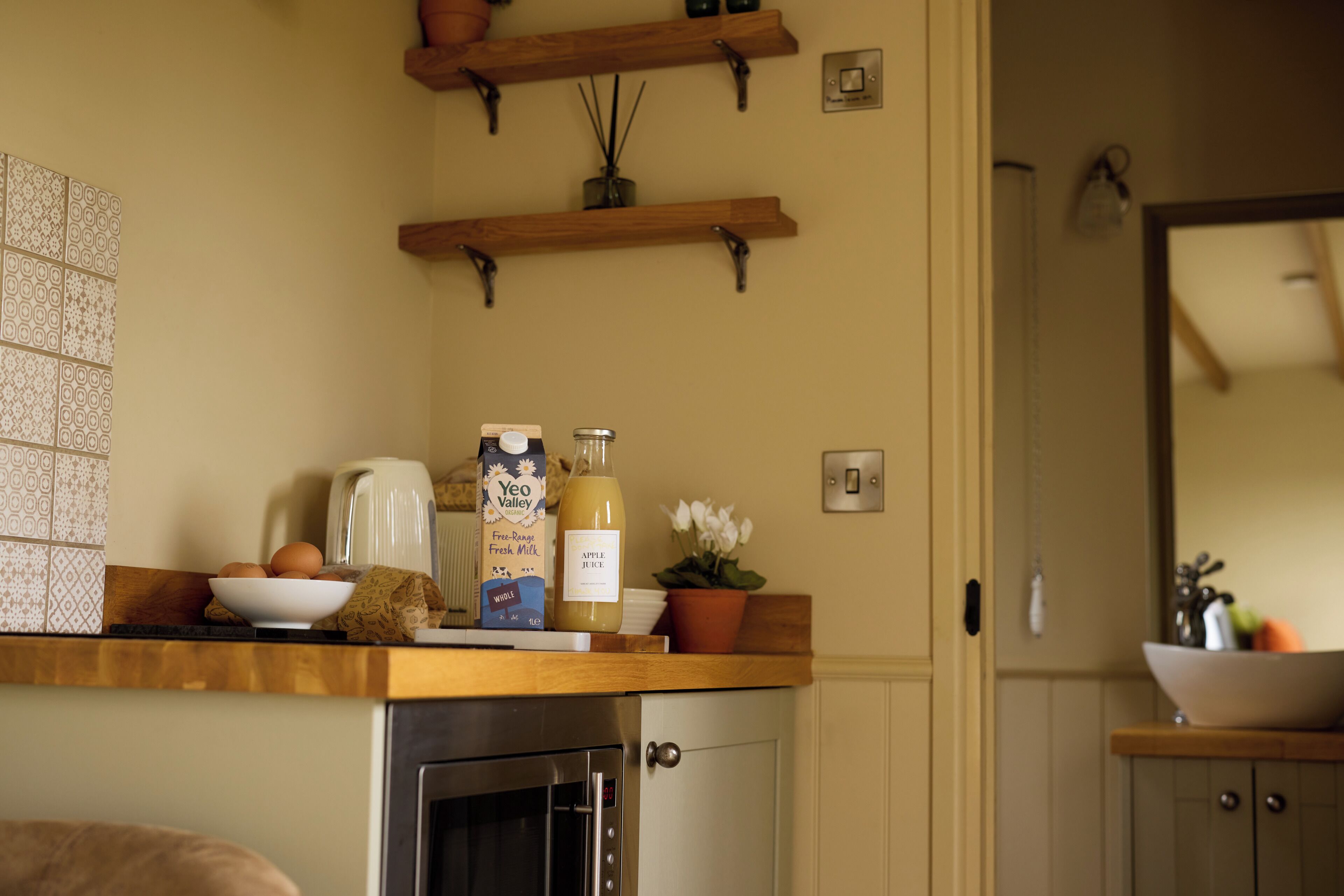 Foto - Great Ashley Farm Cottage and Shepherds Huts.