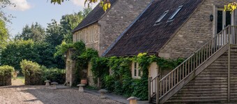 Great Ashley Farm B&B and Shepherds Huts