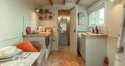 Great Ashley Farm Cottage and Shepherds Huts.