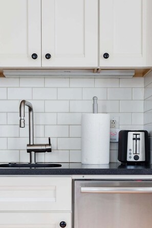 Interior - Bleu Horizon | Architect-Designed Home + Rooftop (Charleston)