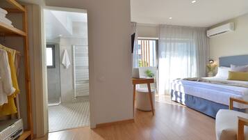Standard Room | Pillowtop beds, free minibar, in-room safe, desk