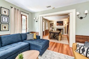 TV, fireplace, offices