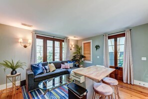 TV, fireplace, offices