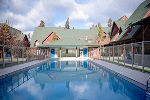 Piscine extérieure, piscine chauffée
