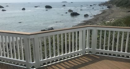 Ocean's Edge-Ocean front home!!!!