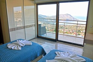 Villa | Wohnbereich | Plasmafernseher