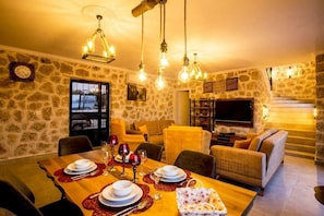 Villa | Living area