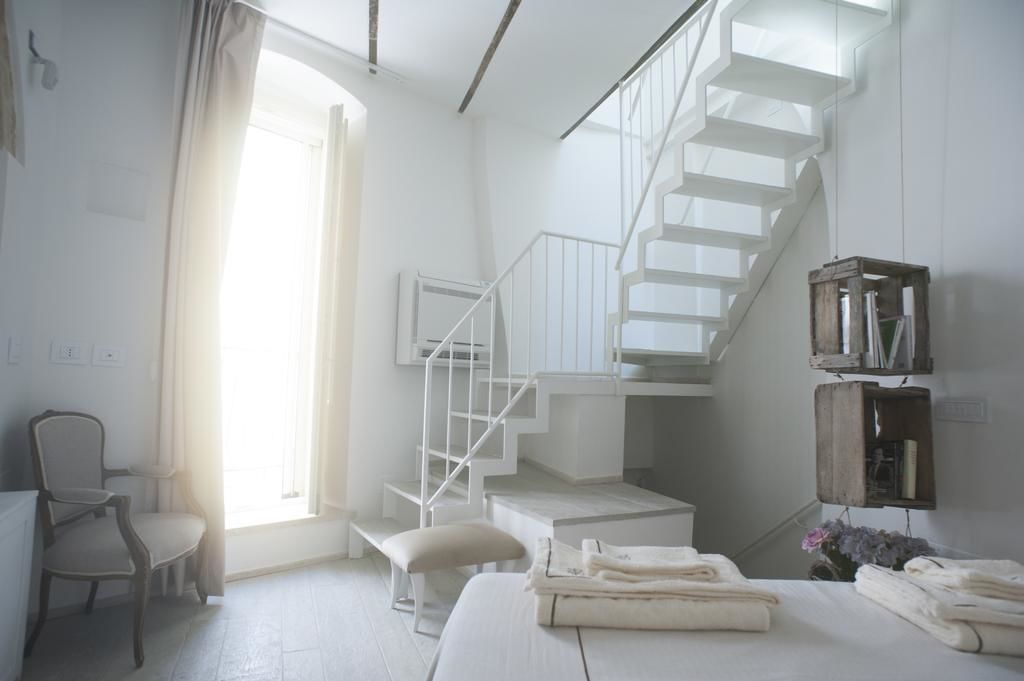 익스클루시브 듀플렉스, 퀸사이즈침대 1개, 분사식 욕조 | 고급 침구, 책상, 암막 커튼, 방음 설비