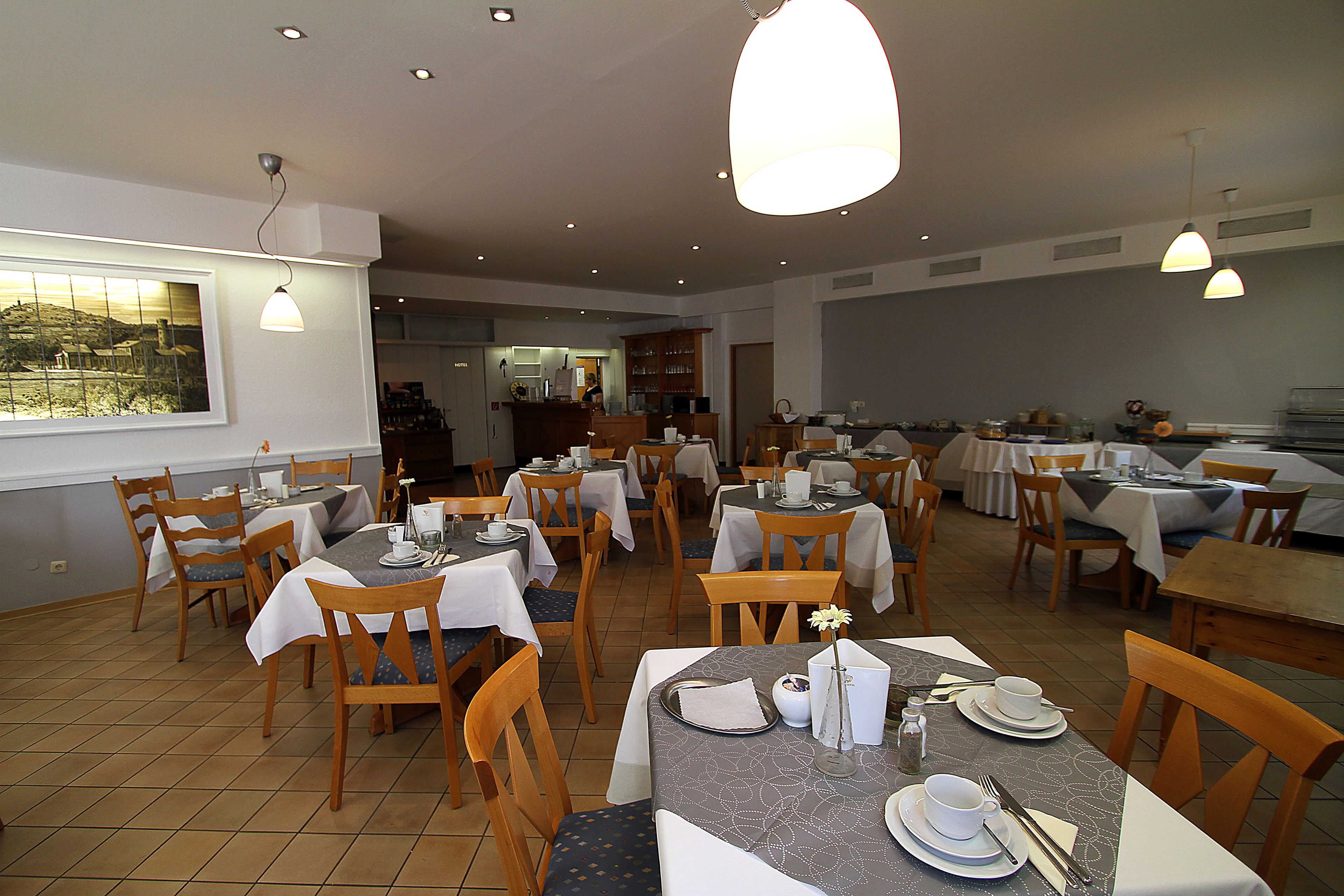 Frühstücksbuffet unter der Woche (17 EUR pro Person)