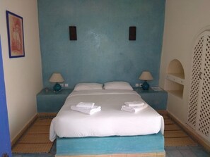 Soundproofing, bed sheets, wheelchair access - Un Thé Au Bout Du Monde (Arbaa Sahel)