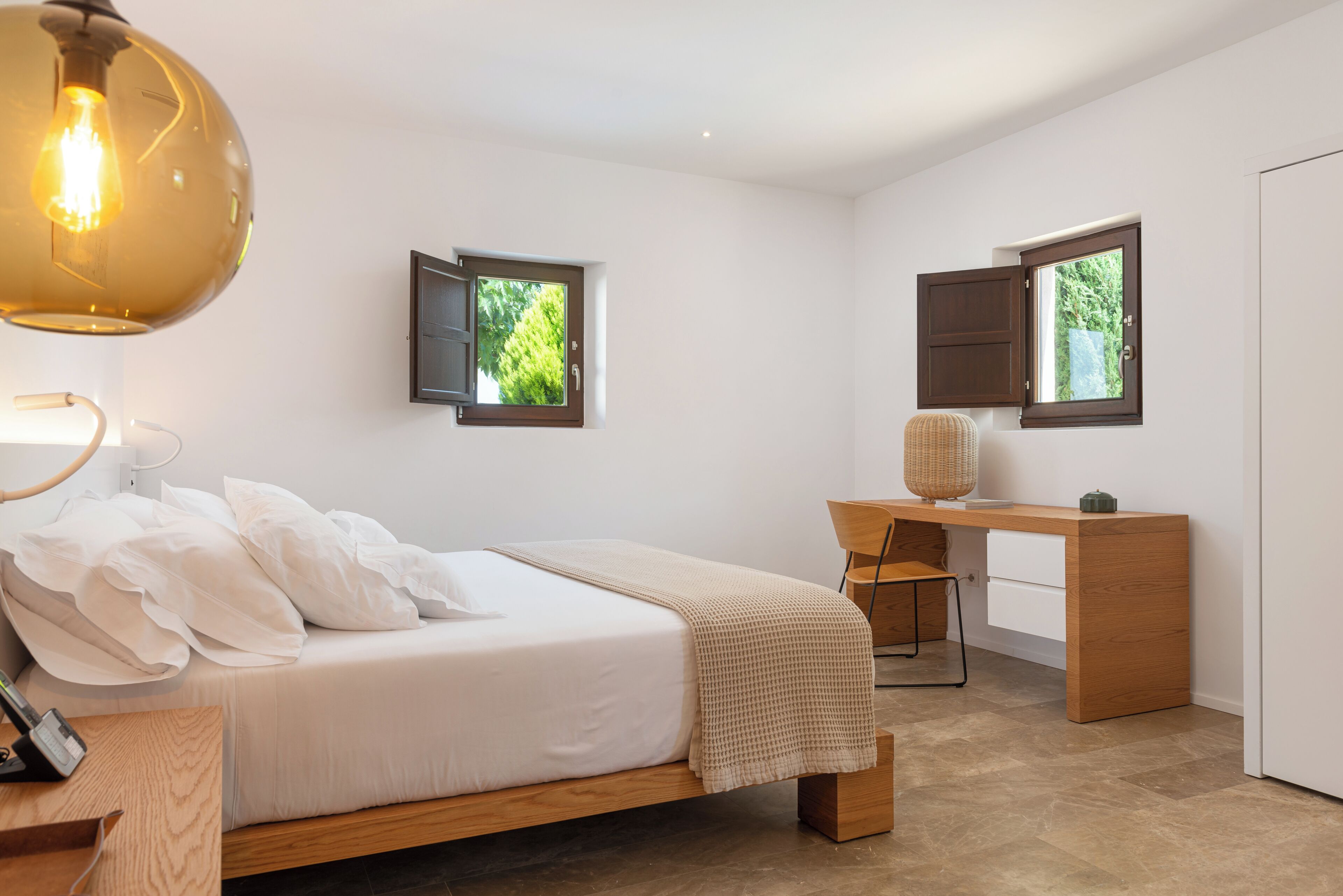 Suite superior, piscina privada | 1 dormitorio, ropa de cama de alta calidad, edredones de plumas