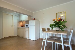 Fridge, microwave, espresso maker, electric kettle