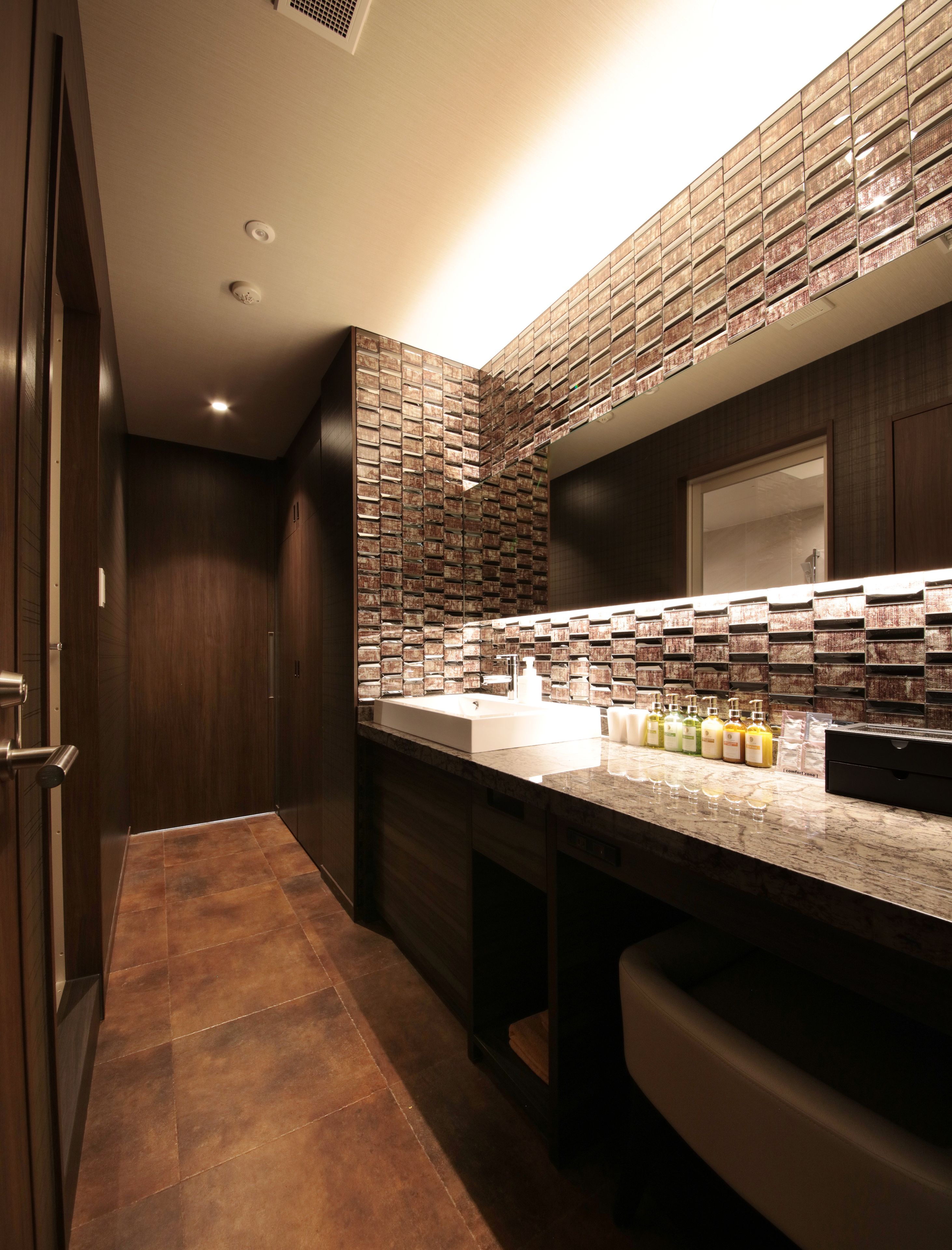 [non-smoking] design suite, 1 queen bed | bathroom sink