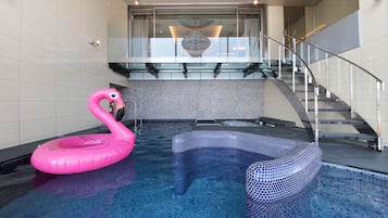 Private pool