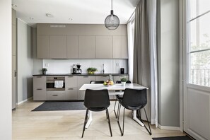 Apartment, 1 Bedroom | Private kitchen