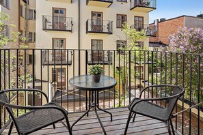 Estúdio, 2 camas de solteiro | Sacada