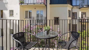 Single Room, 1 Twin Bed, Non Smoking | Terrace/patio